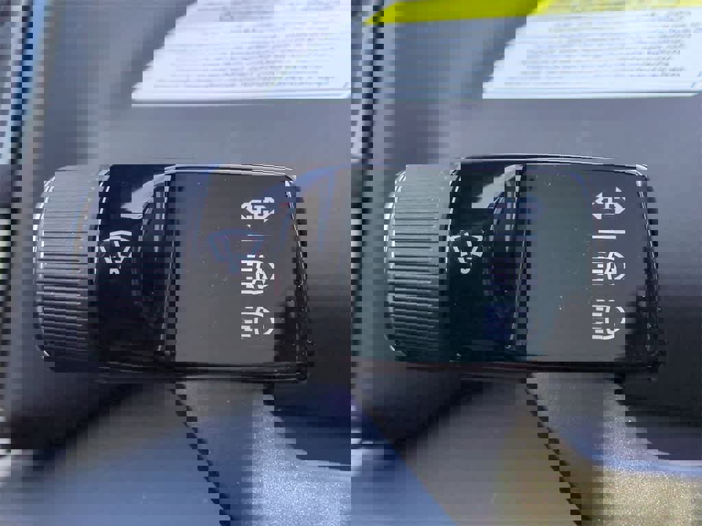 New 2025 Volvo EX30 Plus w/ Protection Package Premier image 26