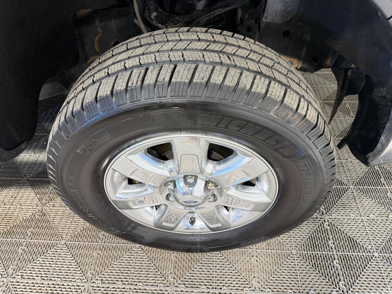 Used 2013 Ford F150 XLT w/ Luxury Equipment Group AWD/4WD image 10