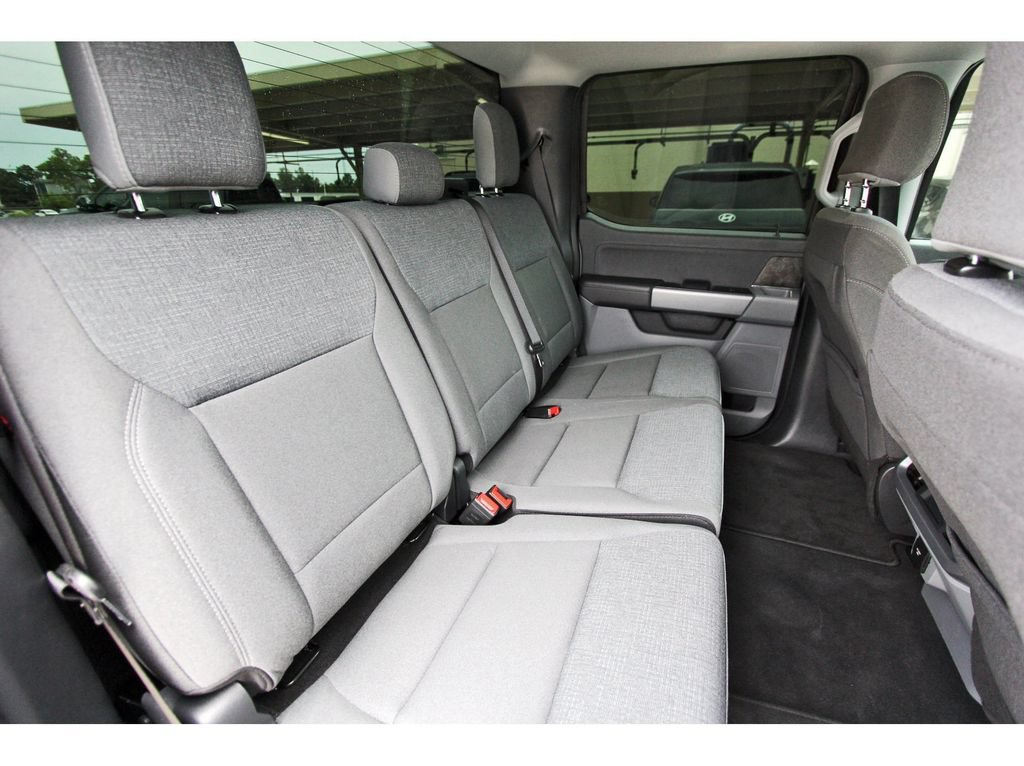 Used 2025 Ford F150 Lightning XLT AWD/4WD image 13