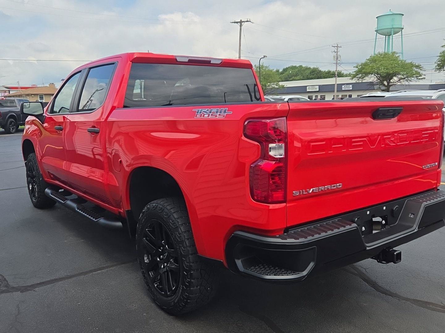 Used 2023 Chevrolet Silverado 1500 Custom Trail Boss AWD/4WD image 7