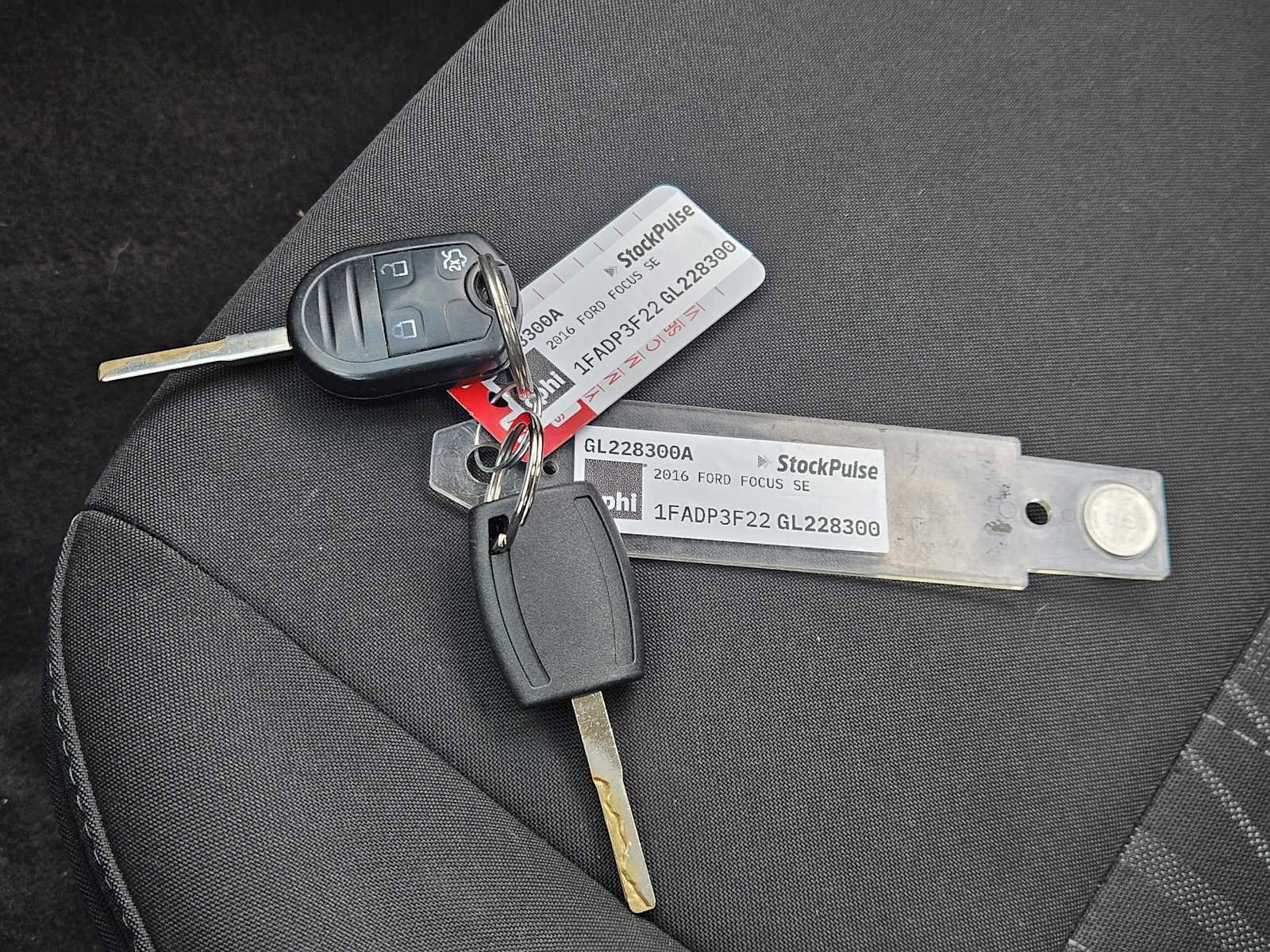 Used 2016 Ford Focus SE image 32