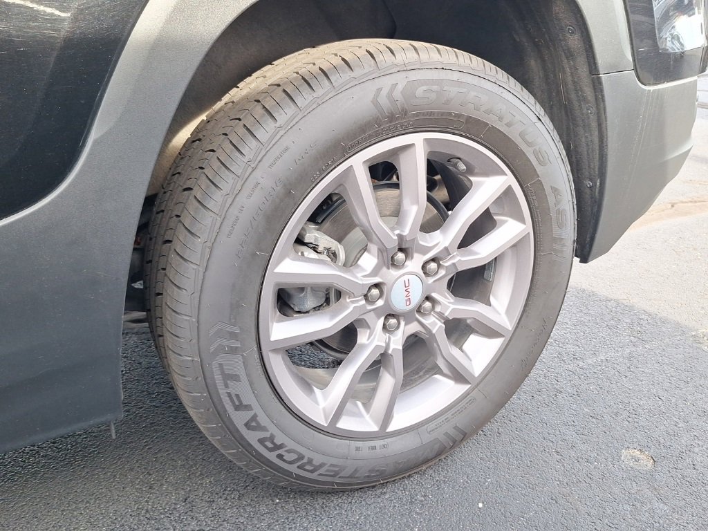 Used 2022 GMC Terrain SLT image 29