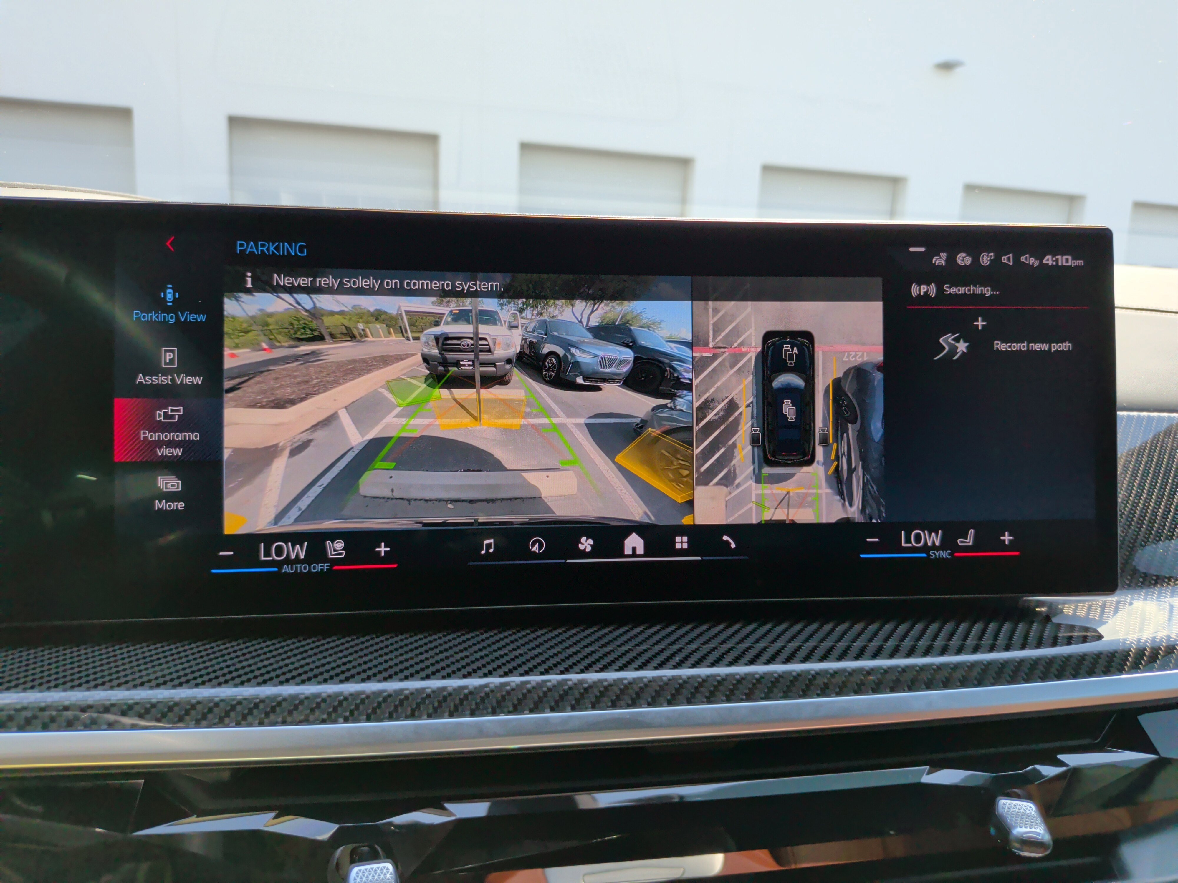 Used 2024 BMW X7 M60i w/ Executive Package image 39