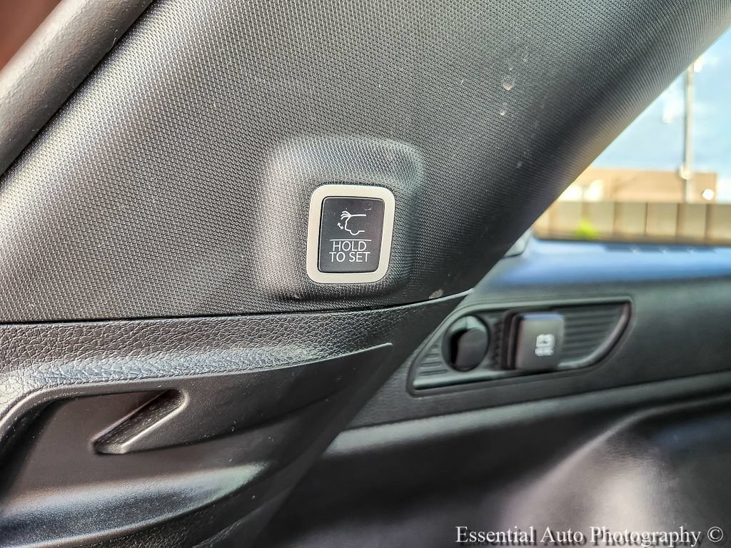 Used 2022 Jeep Grand Cherokee Altitude AWD/4WD image 19