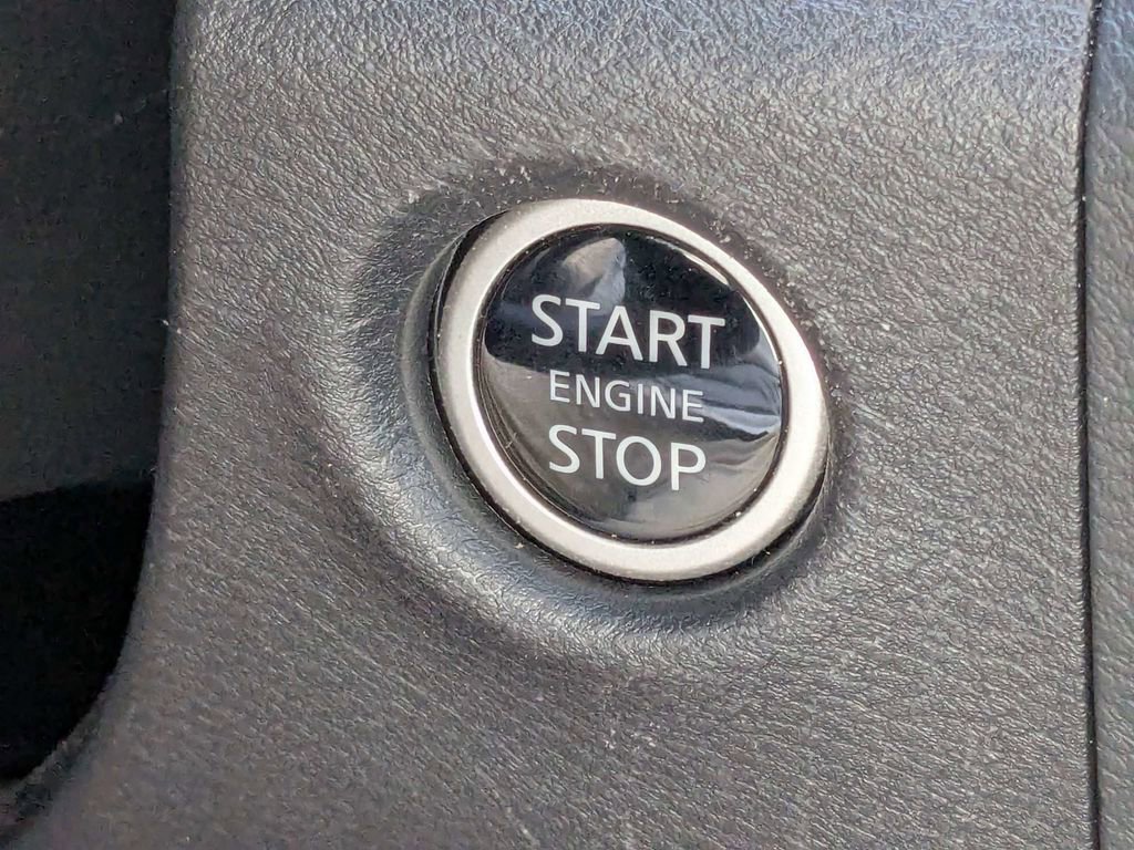 Used 2024 Nissan Frontier SV RWD image 31