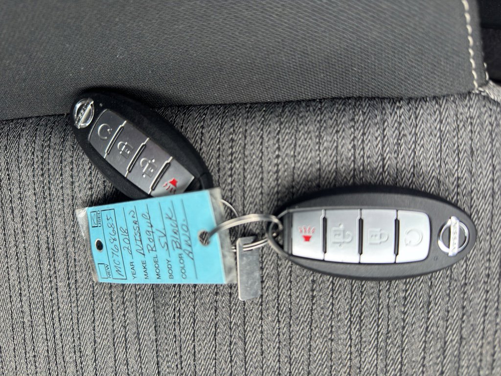 Used 2021 Nissan Rogue SV image 29