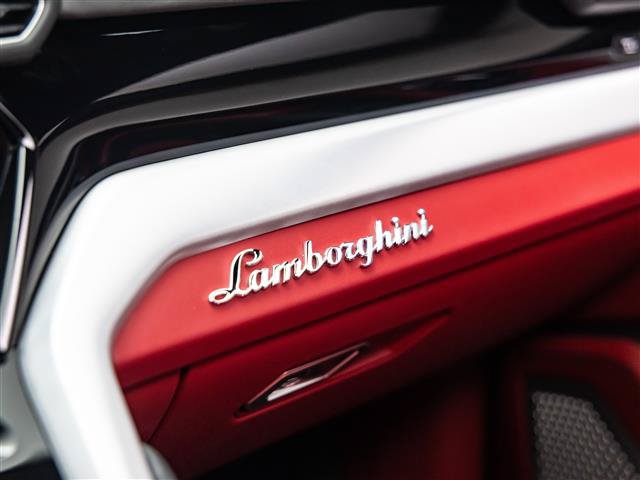 Used 2020 Lamborghini Urus AWD/4WD image 29