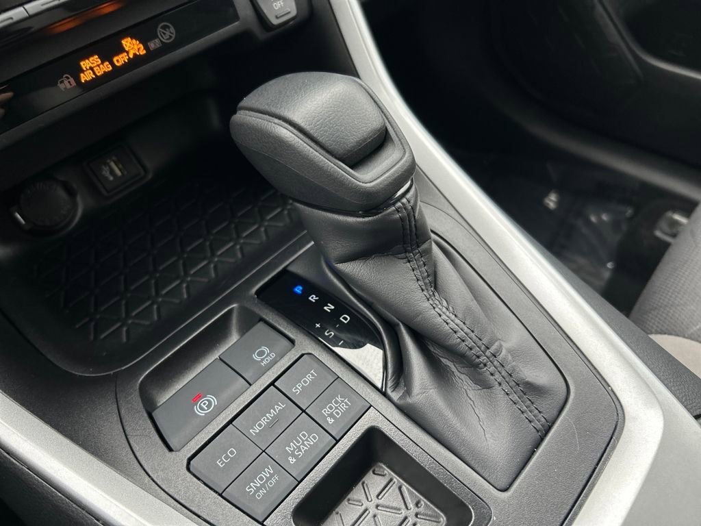Certified 2025 Toyota RAV4 XLE image 16