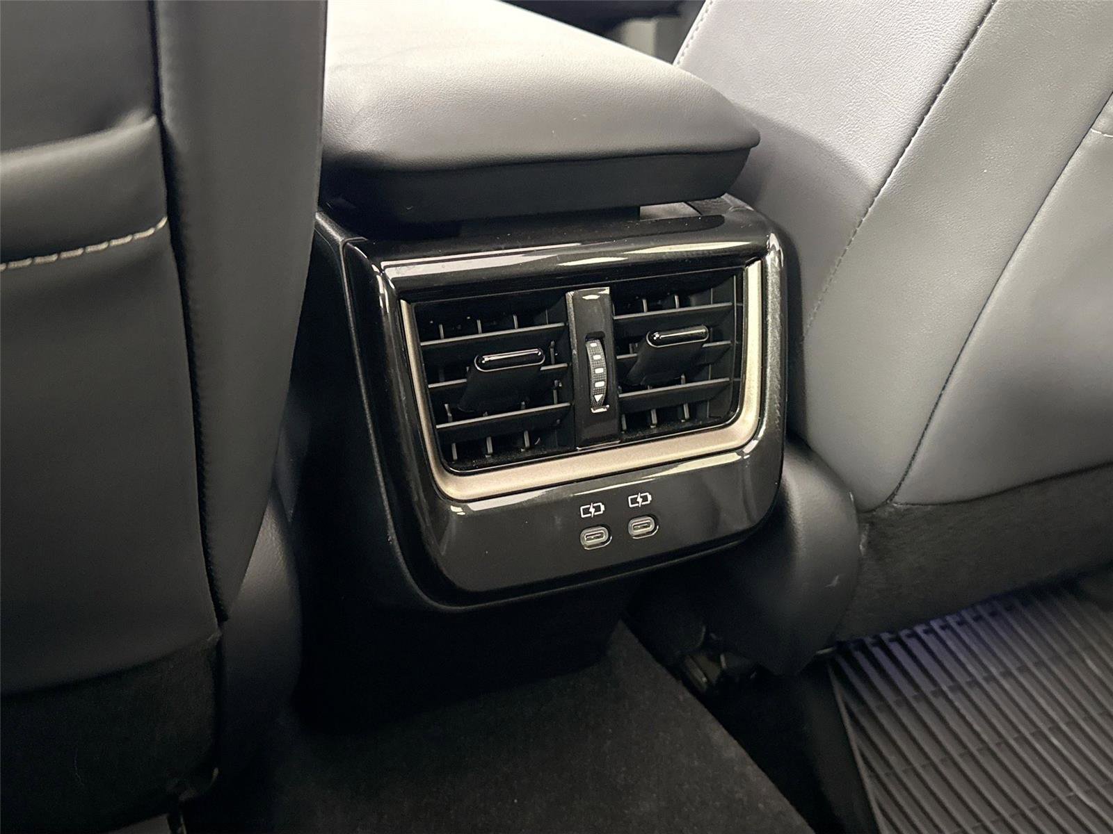 Certified 2025 Toyota Crown Signia w/ Advanced Technology Package image 36