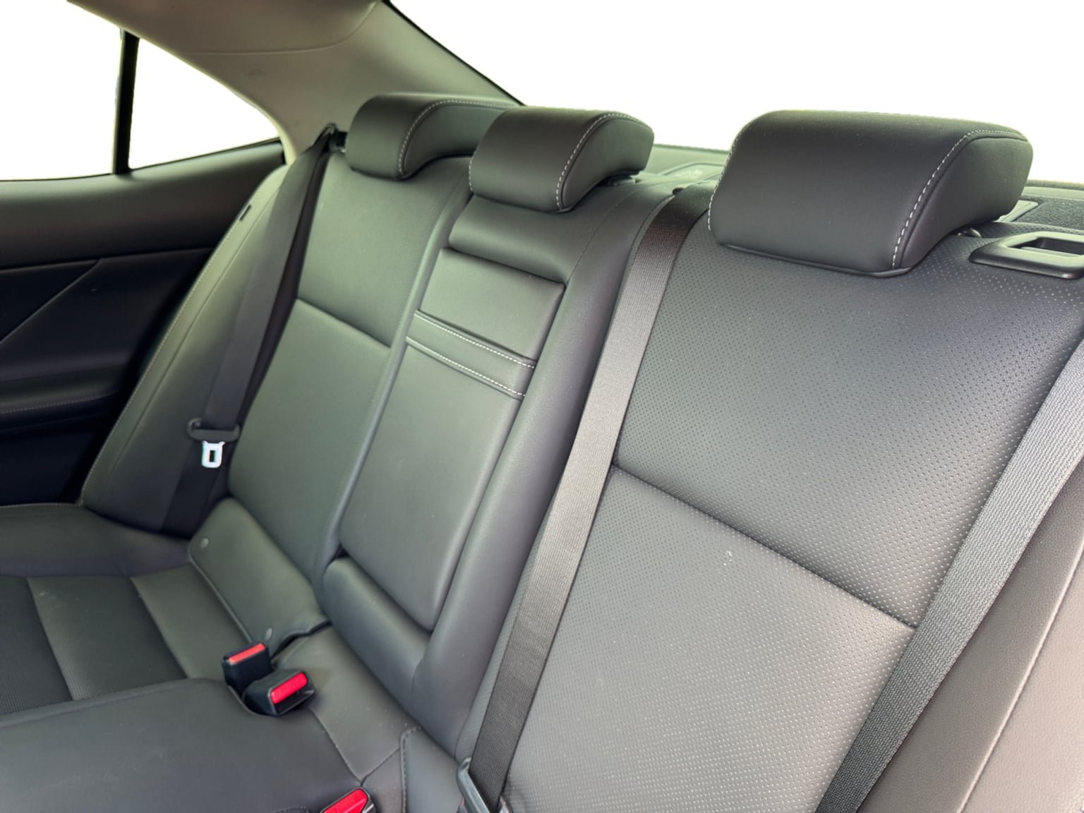 Used 2018 Lexus IS 300 w/ Comfort Package RWD image 16