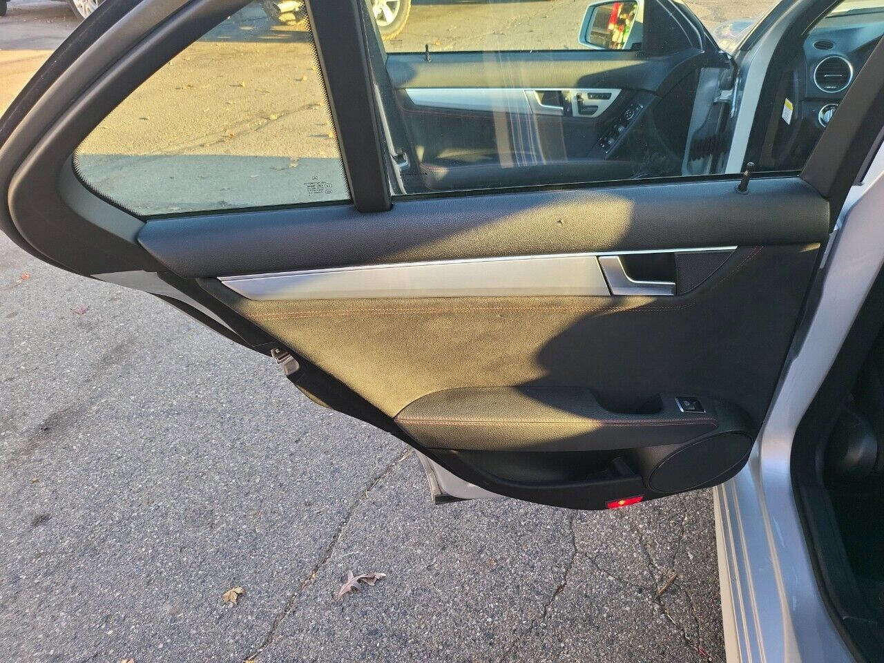 Used 2014 Mercedes-Benz C 300 4MATIC Sedan image 24