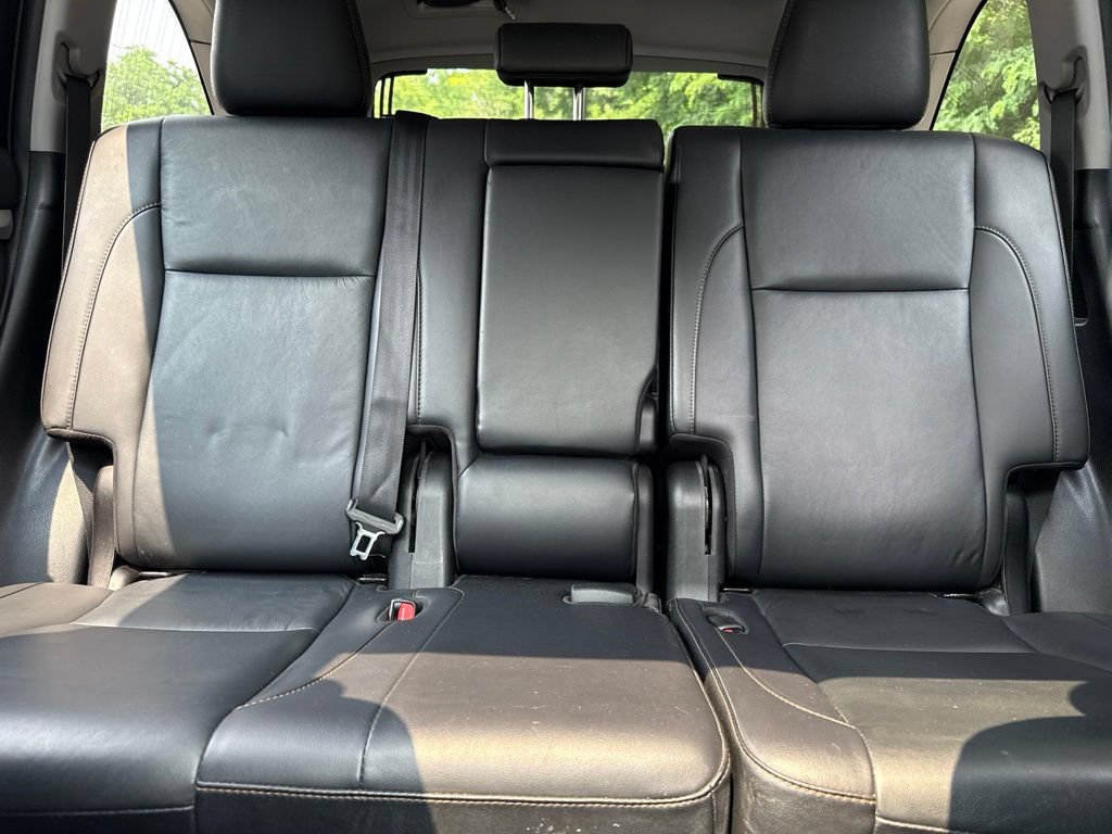 Used 2019 Toyota Highlander XLE AWD/4WD image 24