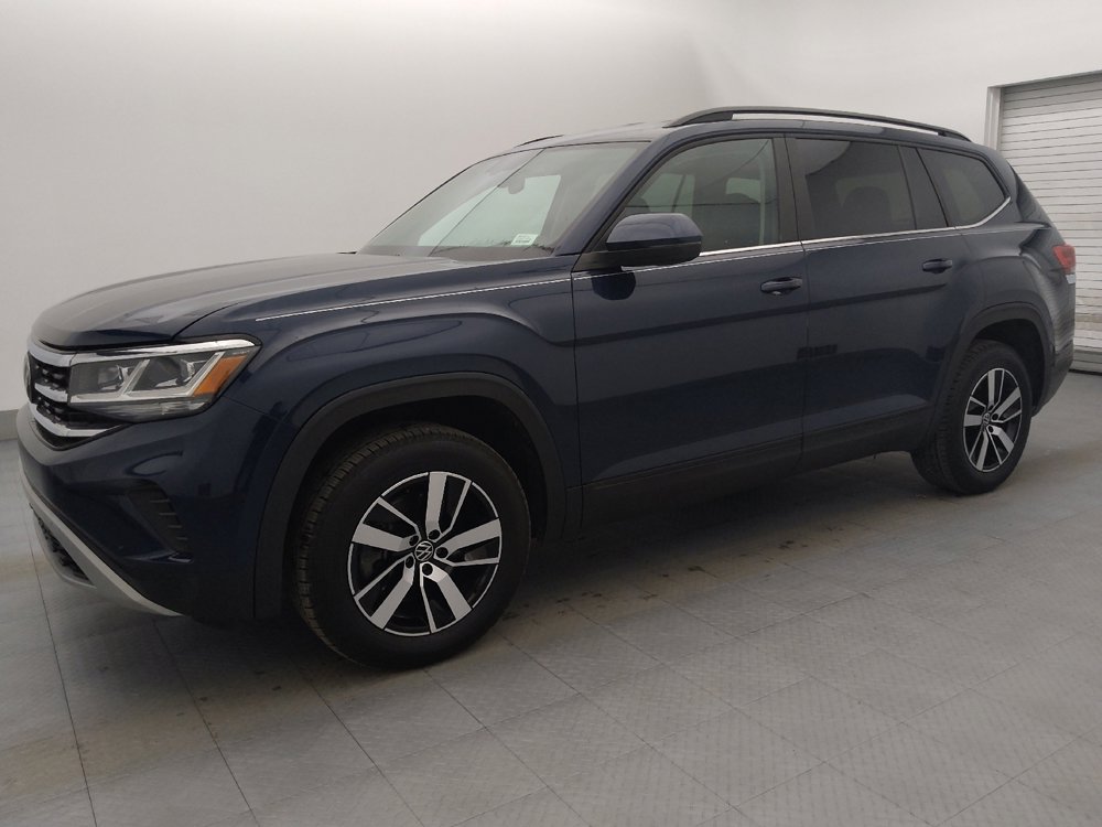 Used 2023 Volkswagen Atlas SE image 2