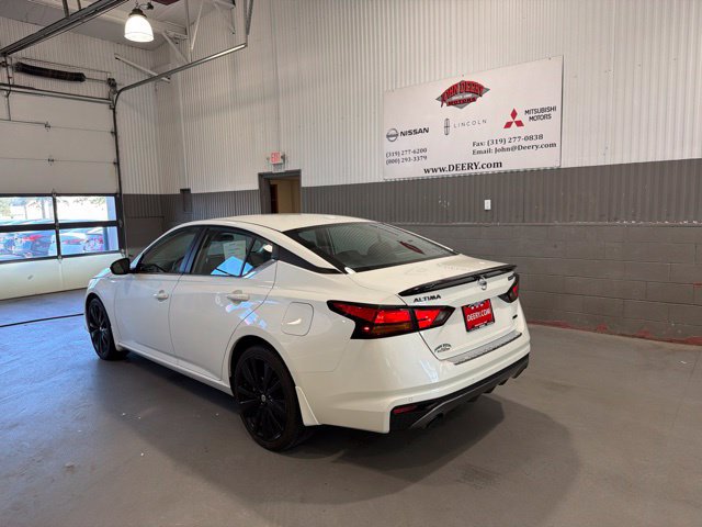 Certified 2022 Nissan Altima 2.5 SR w/ Midnight Edition Package AWD/4WD image 5