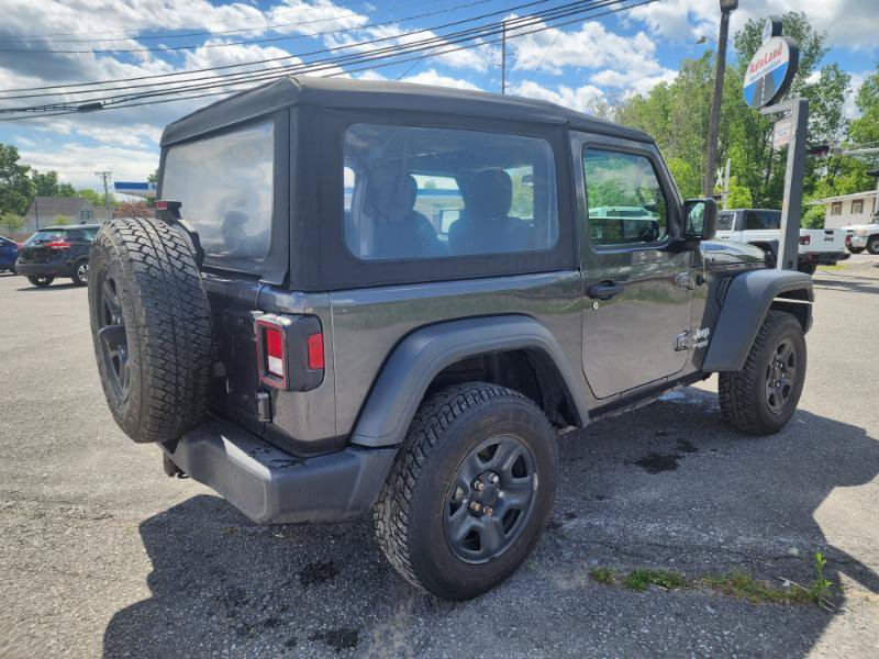 Used 2018 Jeep Wrangler Sport AWD/4WD image 3
