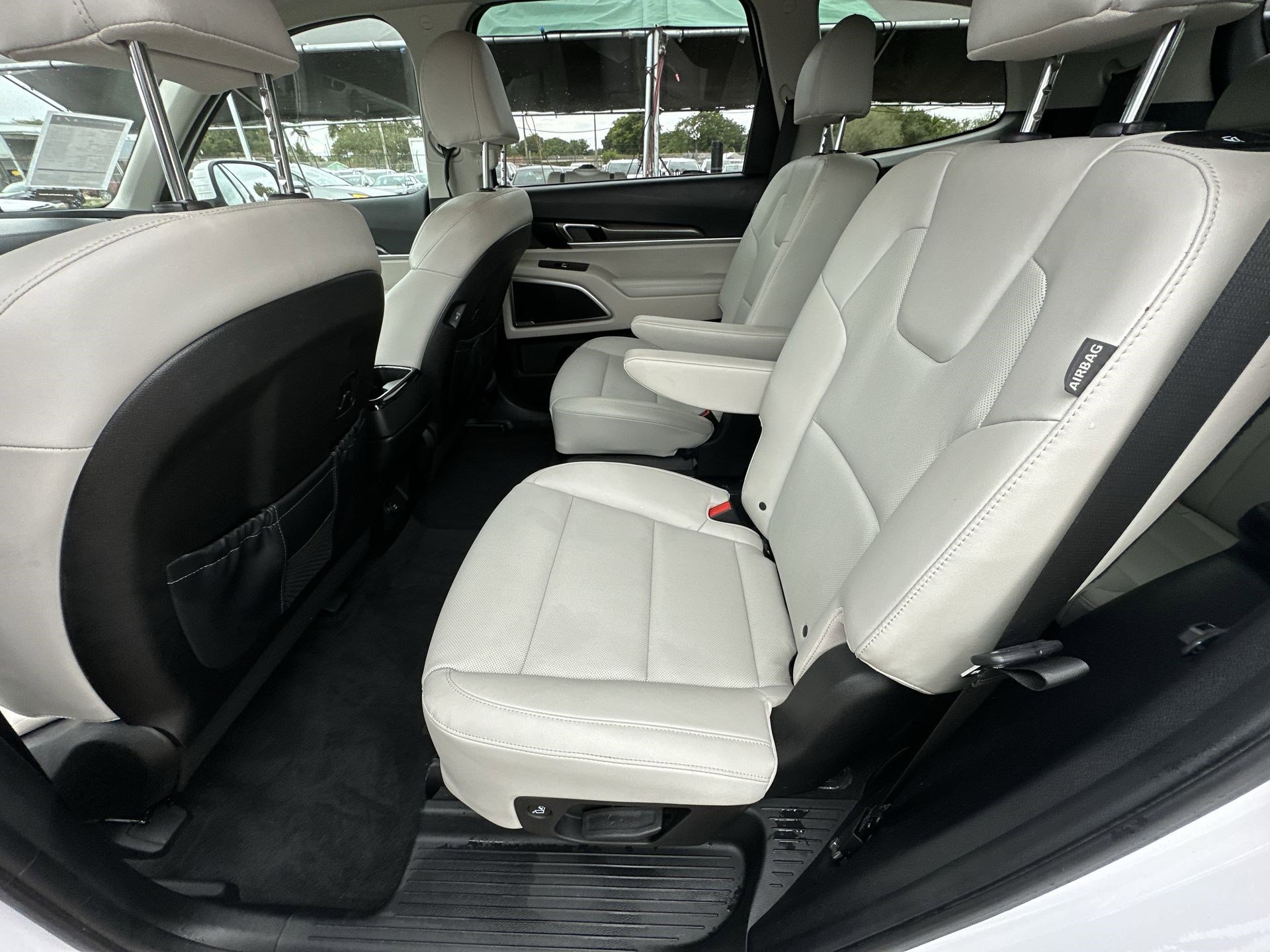 Used 2023 Kia Telluride S image 27