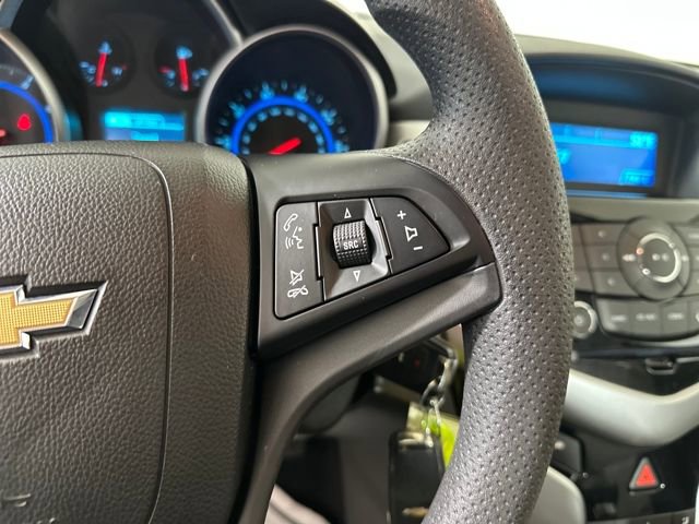Used 2015 Chevrolet Cruze LS image 16