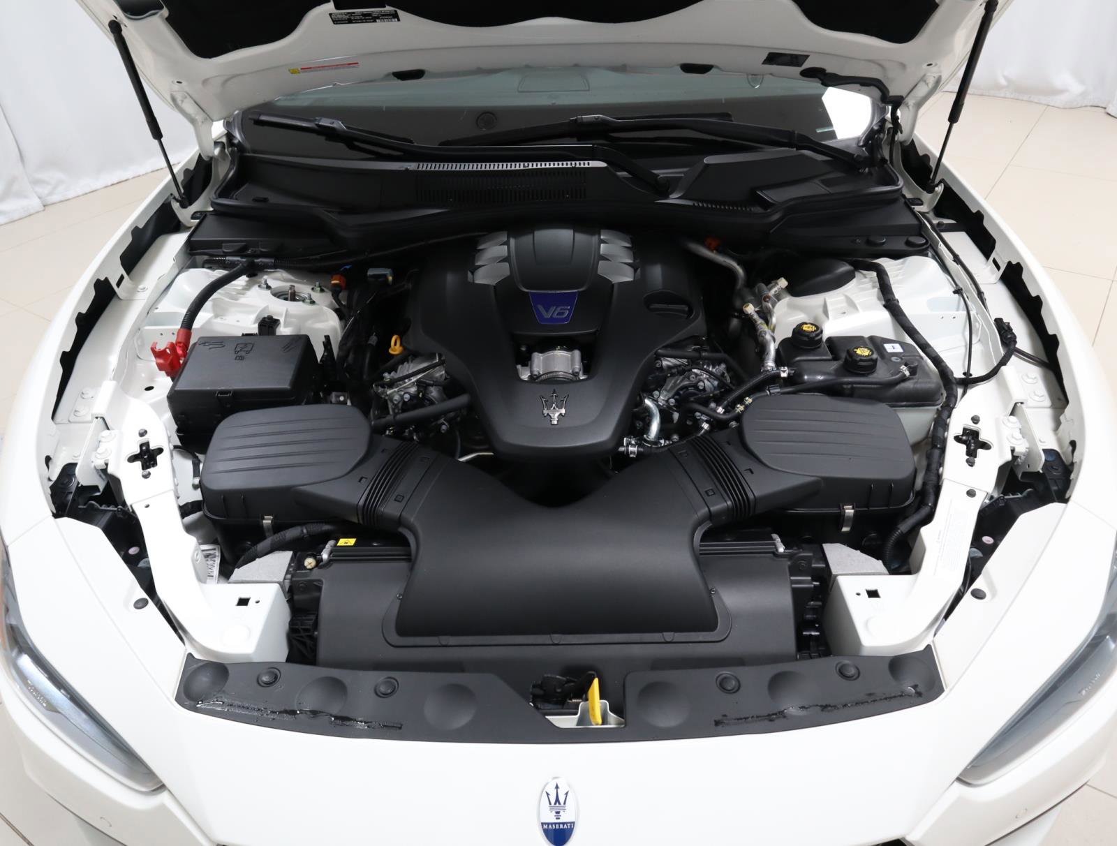 Used 2024 Maserati Ghibli Modena Q4 image 10