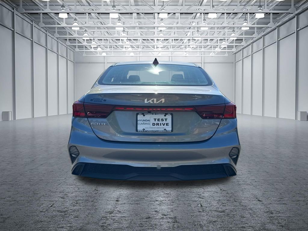 Used 2023 Kia Forte LXS w/ LXS Technology Package FWD image 6
