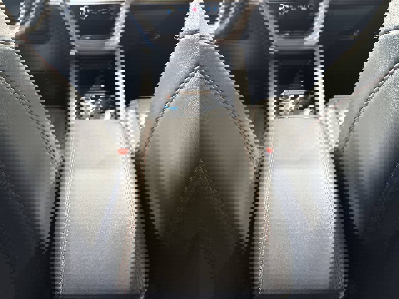 Used 2025 Ford Explorer Active w/ Active Comfort Package image 21