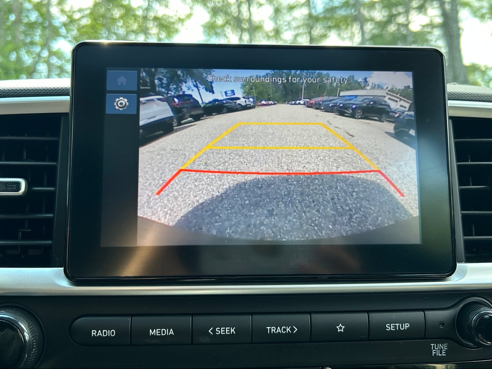 Used 2023 Hyundai Venue SEL w/ Cargo Package FWD image 19