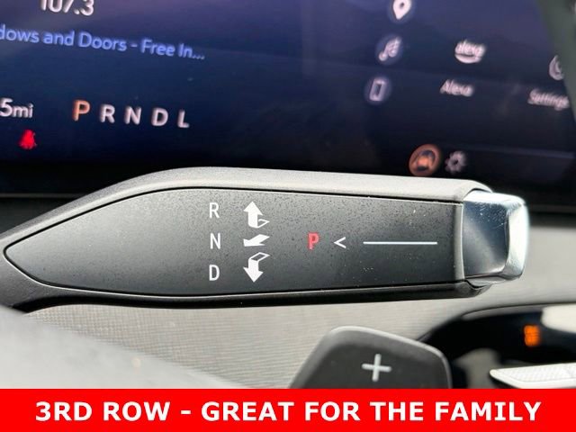 Used 2025 Buick Enclave Preferred FWD image 25