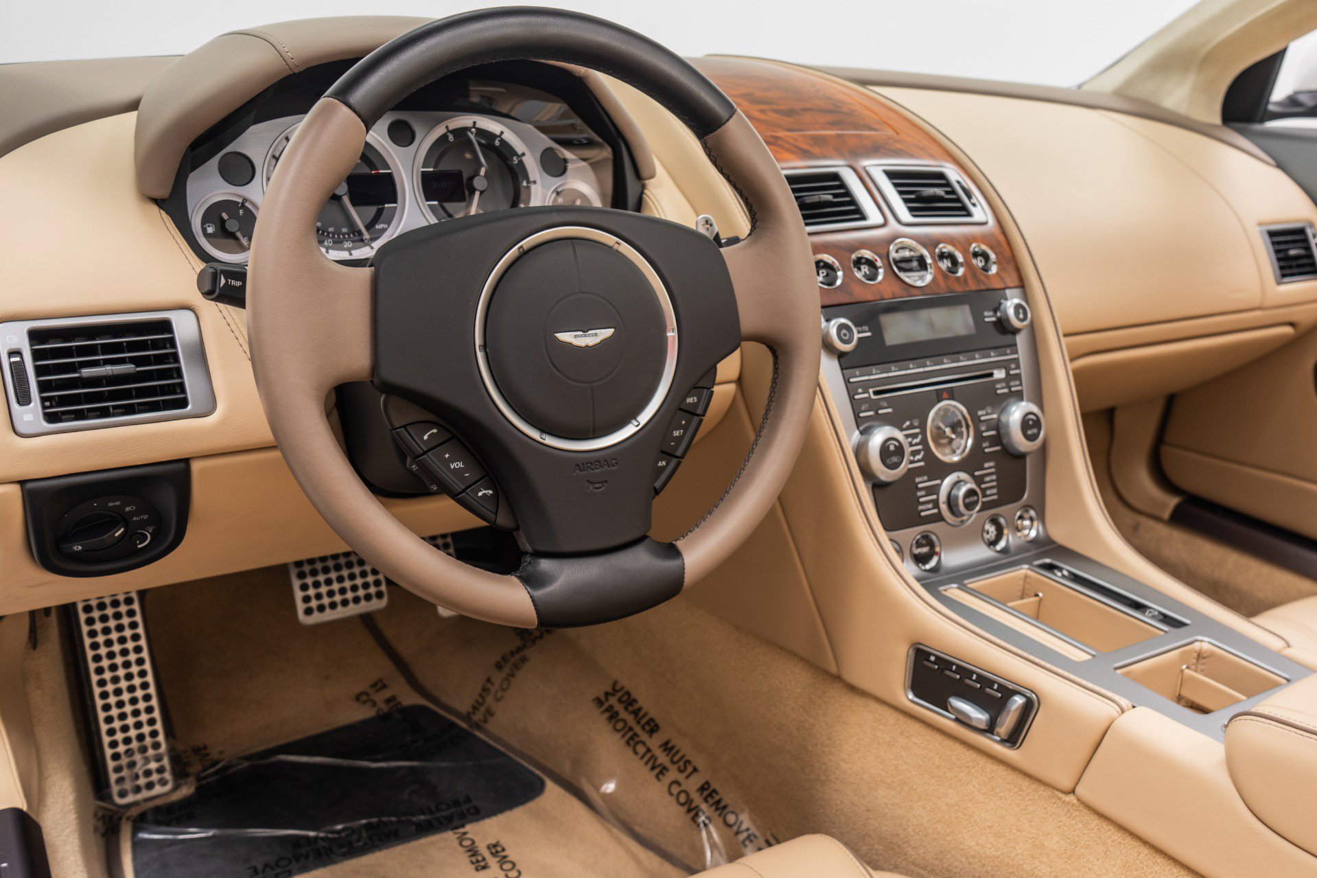 Used 2014 Aston Martin DB9 Volante -Very Low Miles, Pearl image 13