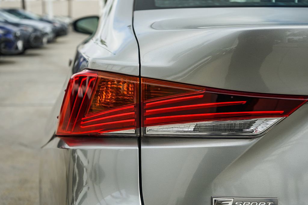 Used 2020 Lexus IS 300 F Sport w/ F Sport Package RWD image 9