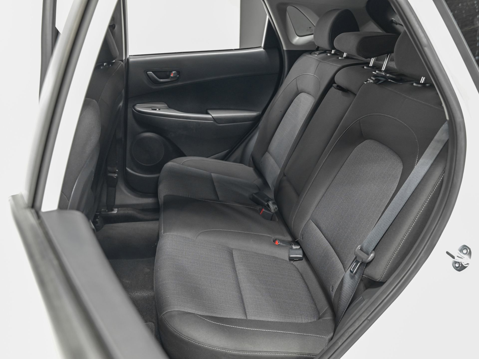 Used 2023 Hyundai Kona SEL AWD/4WD image 30