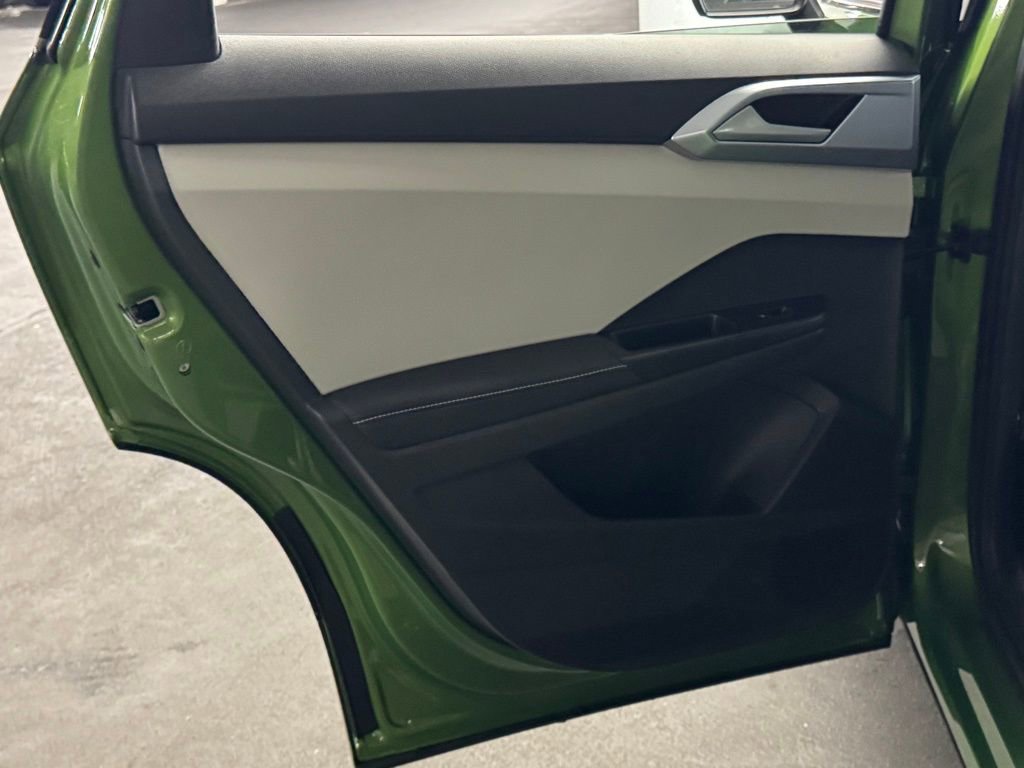 New 2025 Volkswagen Taos SE AWD/4WD image 21