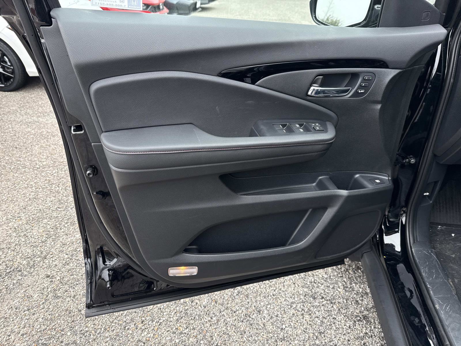 New 2026 Honda Ridgeline Black Edition image 17