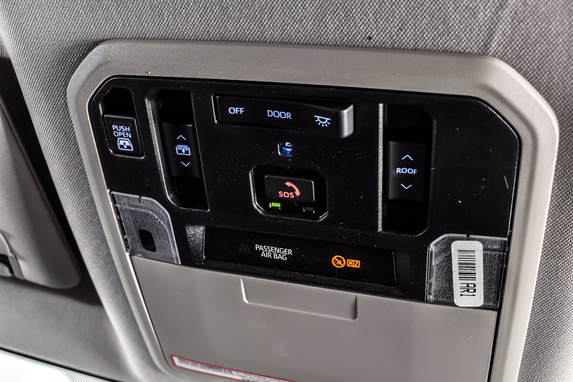 Used 2024 Toyota Tundra Limited w/ TRD Off-Road Package AWD/4WD image 28
