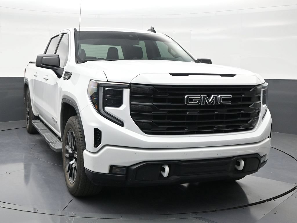 Used 2024 GMC Sierra 1500 Elevation w/ LPO, Elevation Black Package AWD/4WD image 7