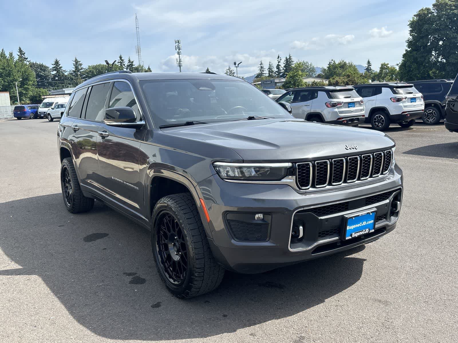 Certified 2021 Jeep Grand Cherokee L Overland w/ Luxury Tech Group IV AWD/4WD image 7