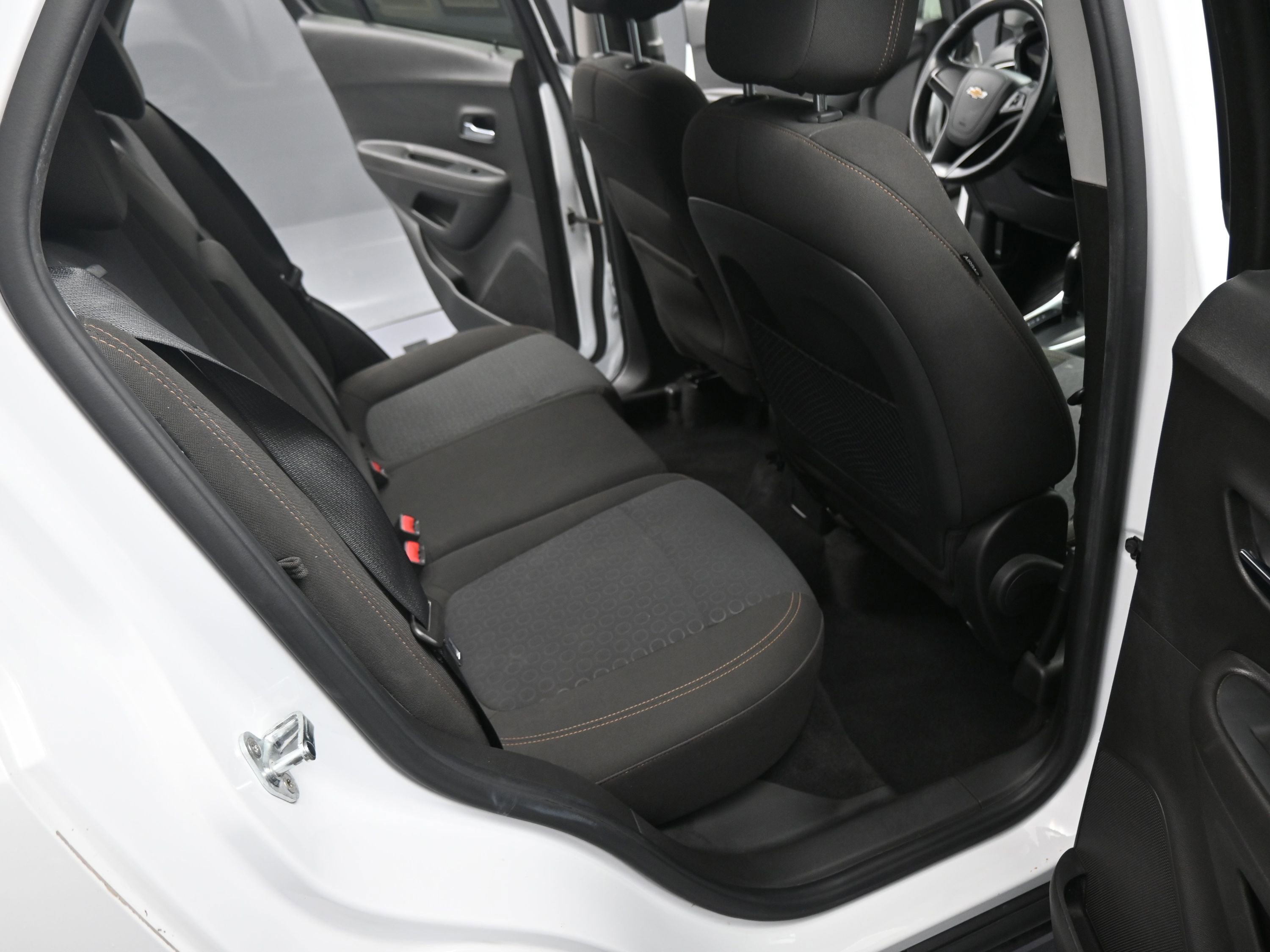 Used 2020 Chevrolet Trax LS image 18