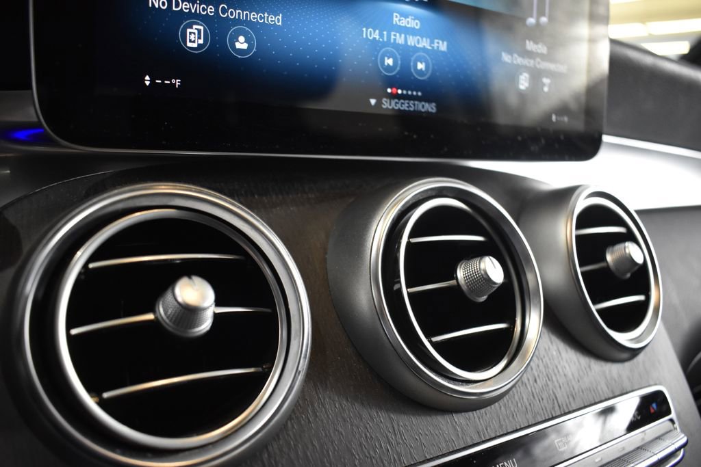 Used 2022 Mercedes-Benz GLC 300 4MATIC Coupe image 38