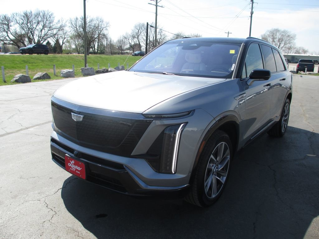 Used 2026 Cadillac Vistiq Sport w/ LPO, Floor Liner Package image 10