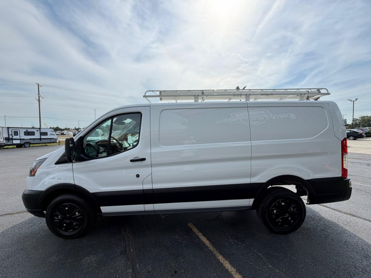 Used 2019 Ford Transit 250 130 Low Roof RWD image 6