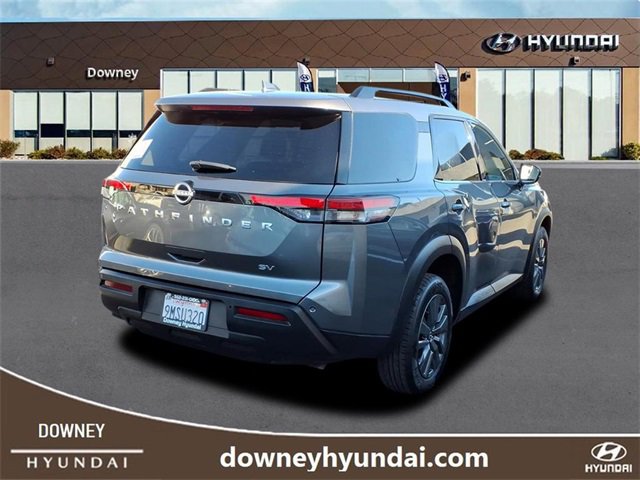 Used 2024 Nissan Pathfinder SV image 4