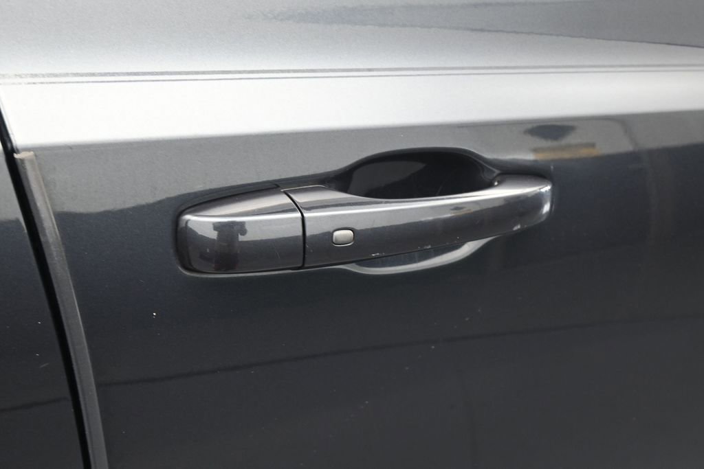 Used 2018 Chrysler 300 S w/ 300S Premium Group RWD image 42