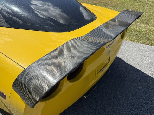 Used 2006 Chevrolet Corvette Z06 w/ Preferred Equipment Group image 17