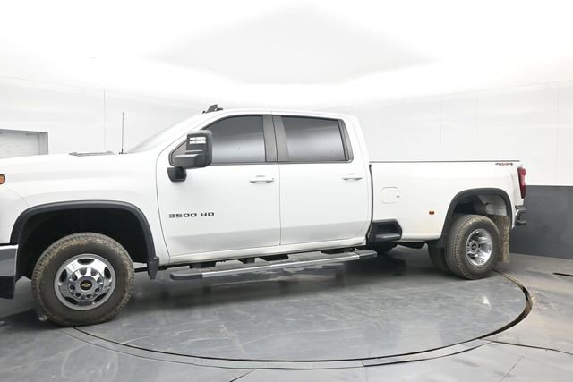 Used 2023 Chevrolet Silverado 3500 LT image 11