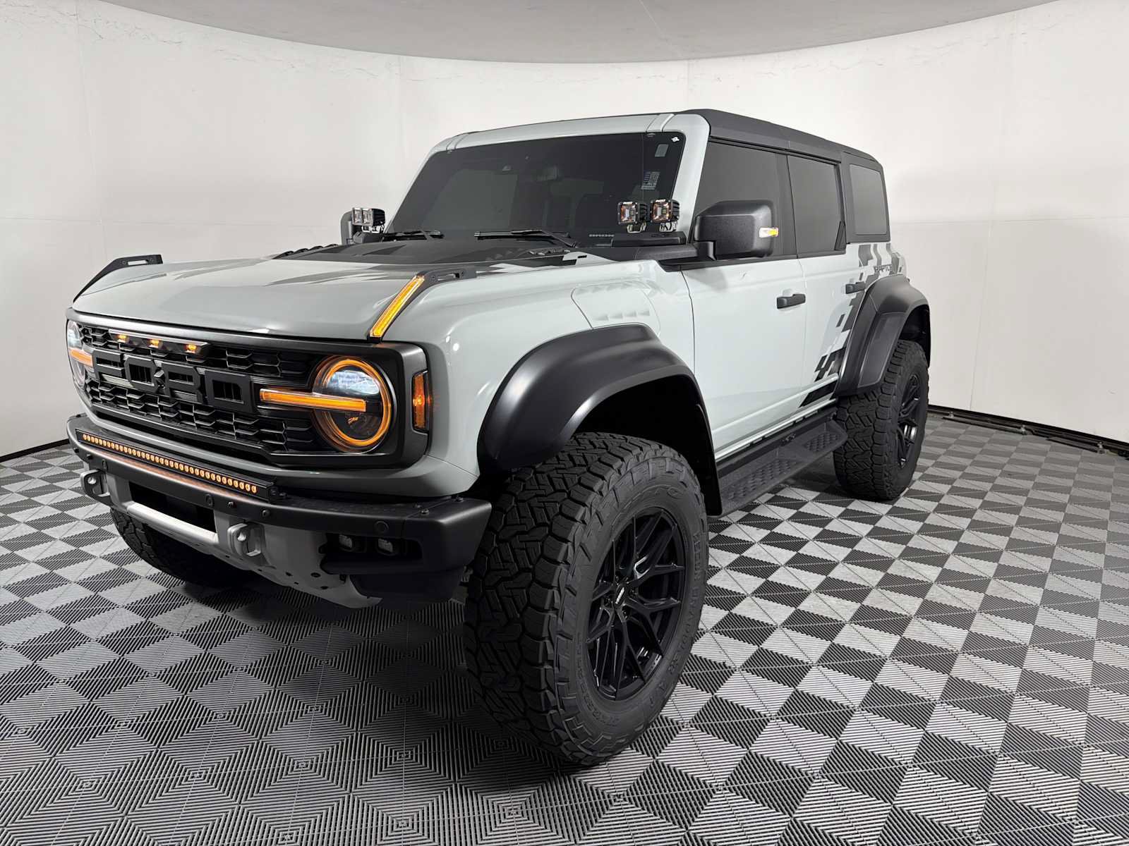 Used 2023 Ford Bronco Raptor AWD/4WD image 3