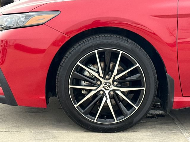 Used 2024 Toyota Camry SE image 6