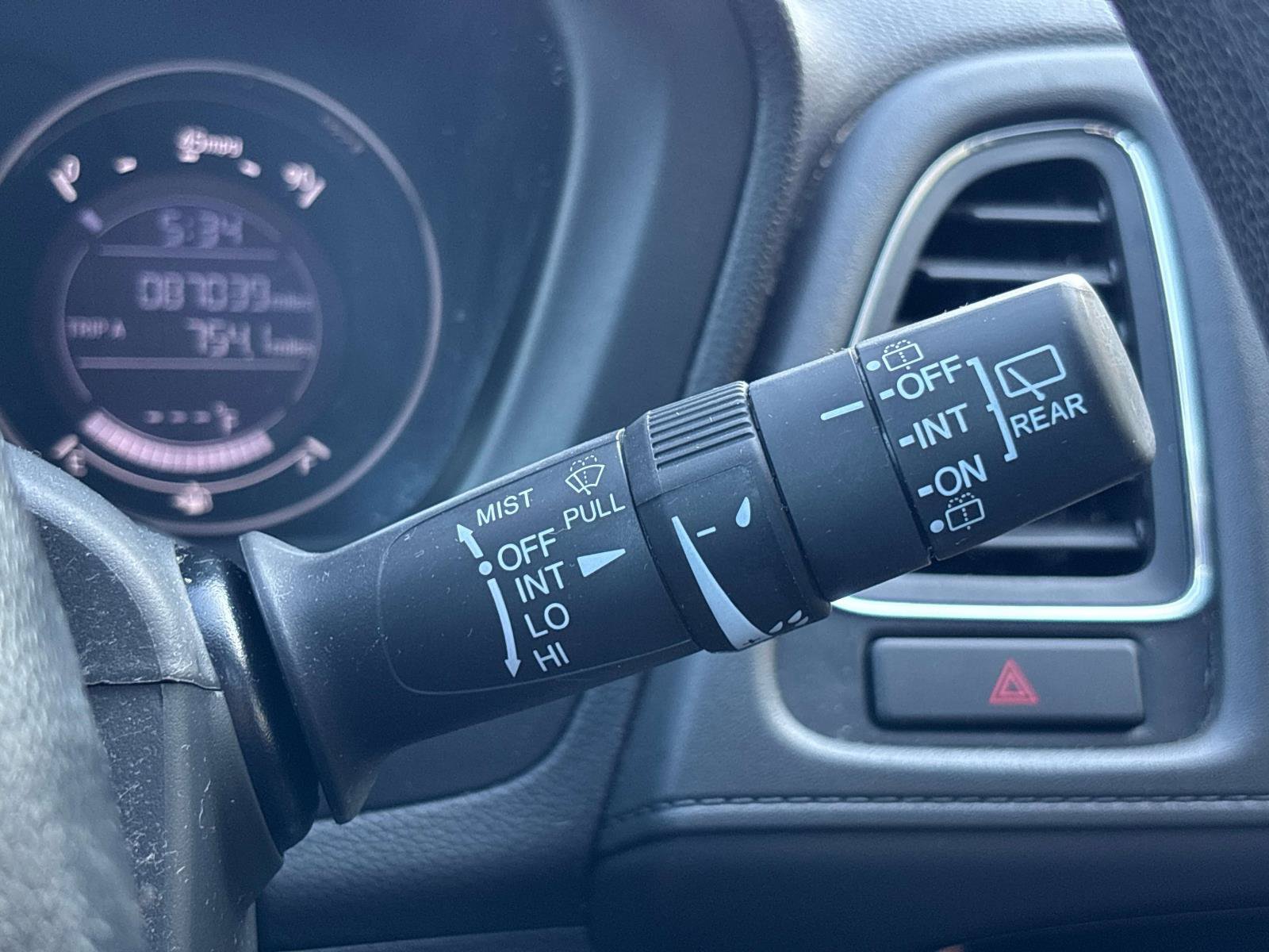 Used 2018 Honda HR-V EX image 26