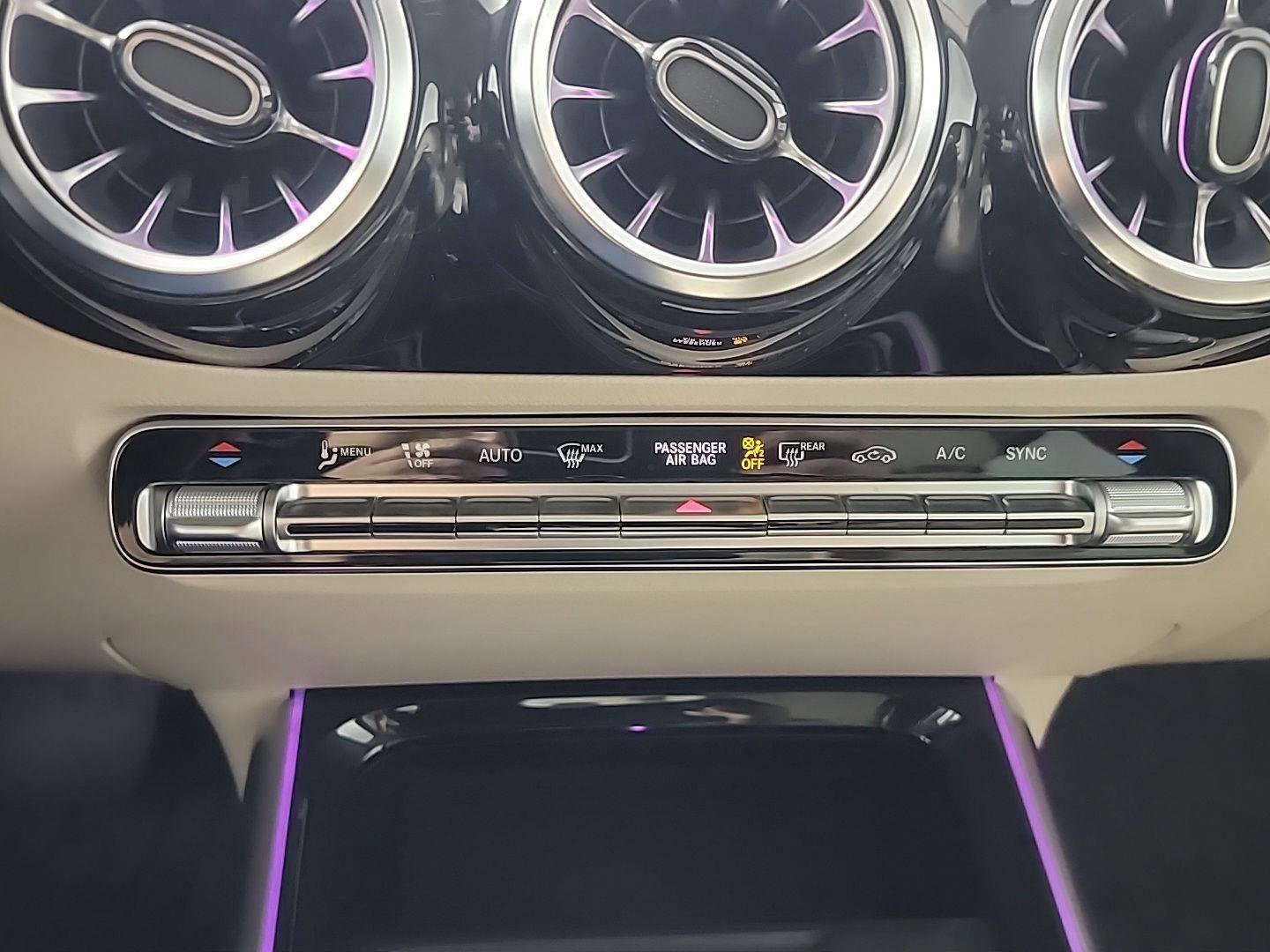 Used 2022 Mercedes-Benz GLA 250 4MATIC image 28