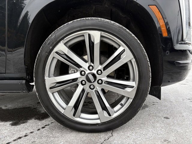 Used 2025 Cadillac Escalade Sport w/ Touring Package image 17