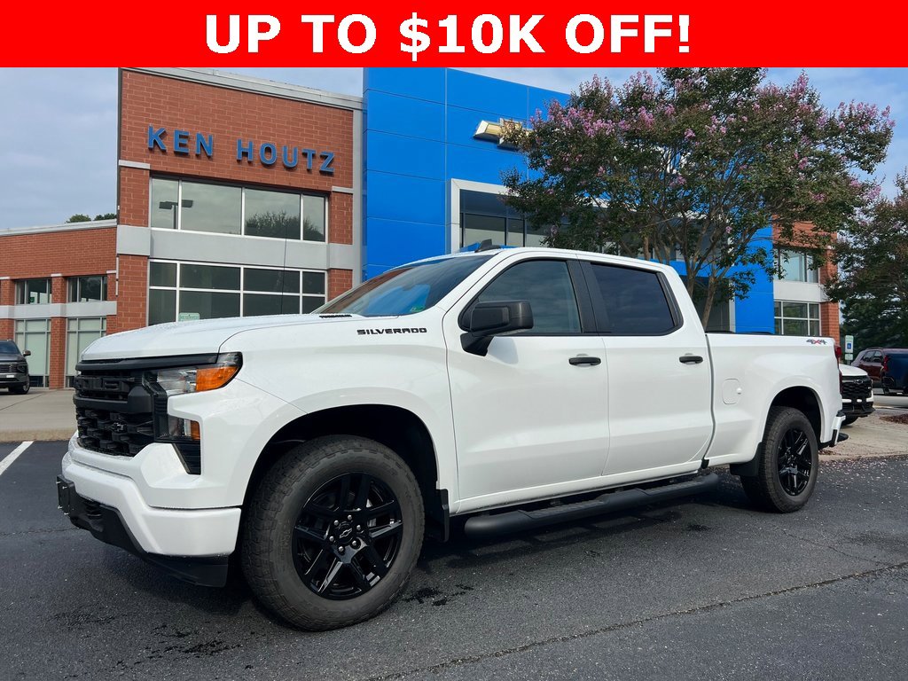 New 2025 Chevrolet Silverado 1500 Custom w/ Turbomax Blackout Package