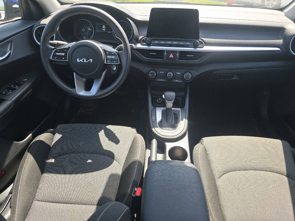 Used 2023 Kia Forte LXS w/ LXS Technology Package image 18