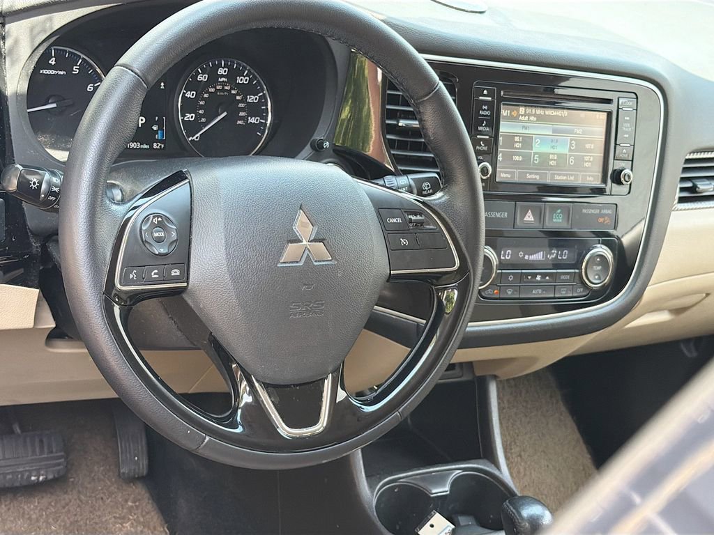 Used 2016 Mitsubishi Outlander SE FWD image 4